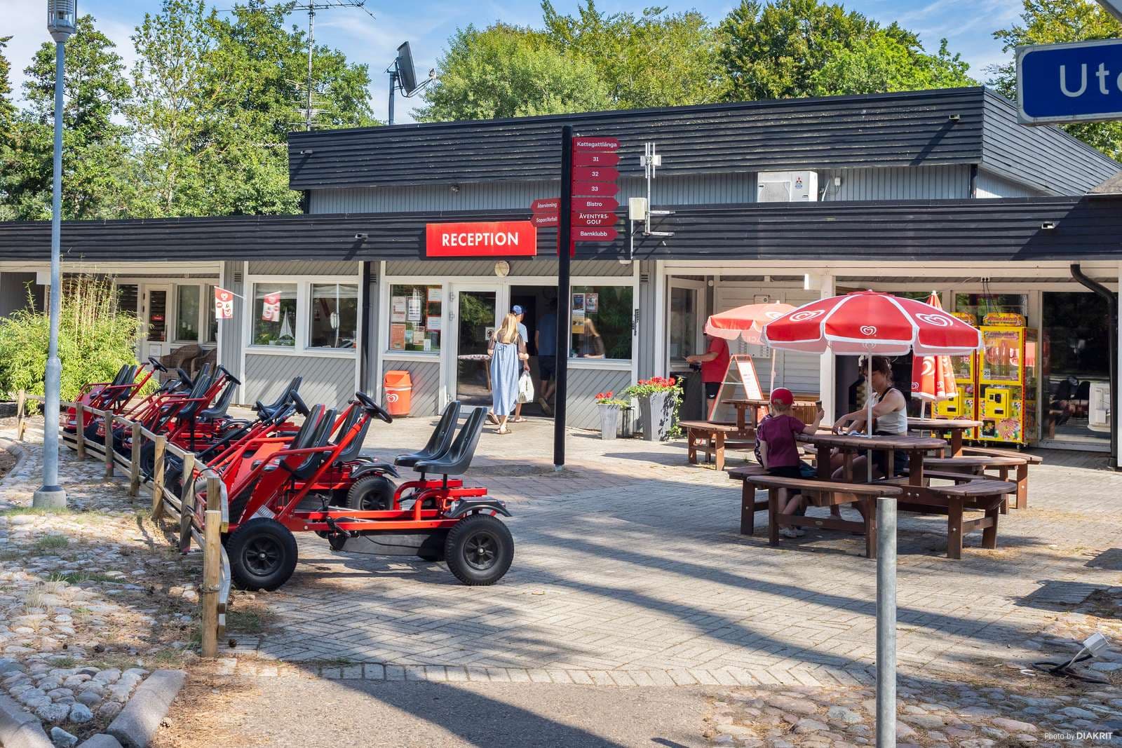 Trampbilar på campingen First Camp Torekov - Båstad